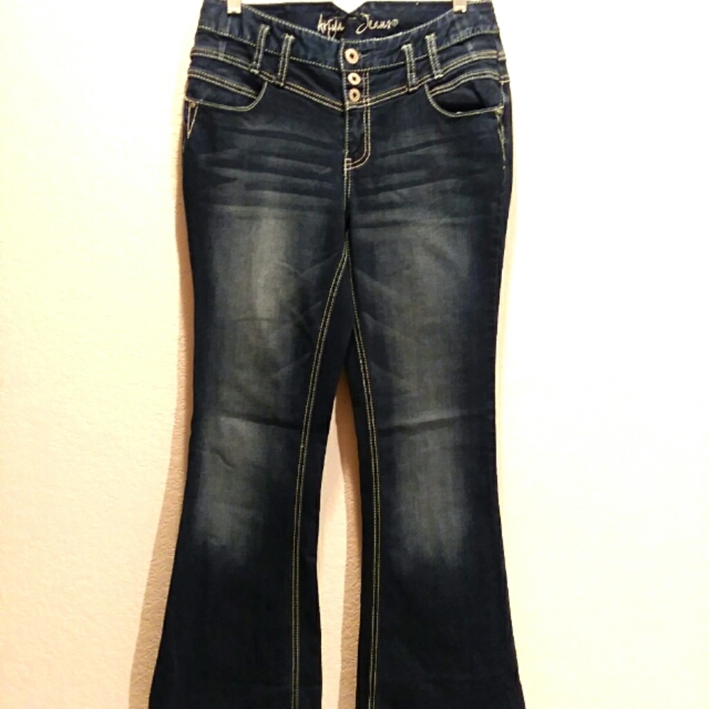 Ariya Jeans